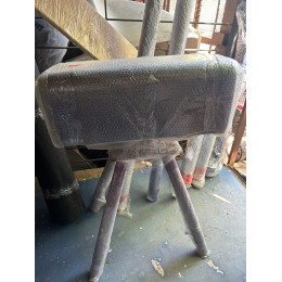 Козел гимнастический прыжковый (регулируемый)