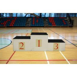 Пьедестал почета 3-х секционный (с ковролином)